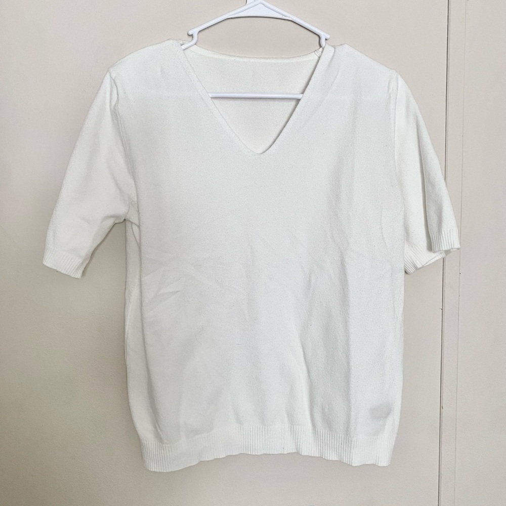 SHEIN White Ribbed V-Neck Knit Top